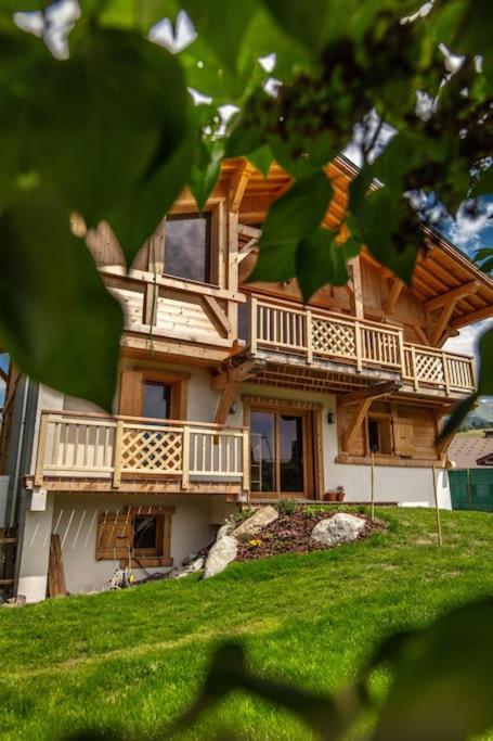 Charmant Appartement Dans Chalet, Coeur De Межев Экстерьер фото