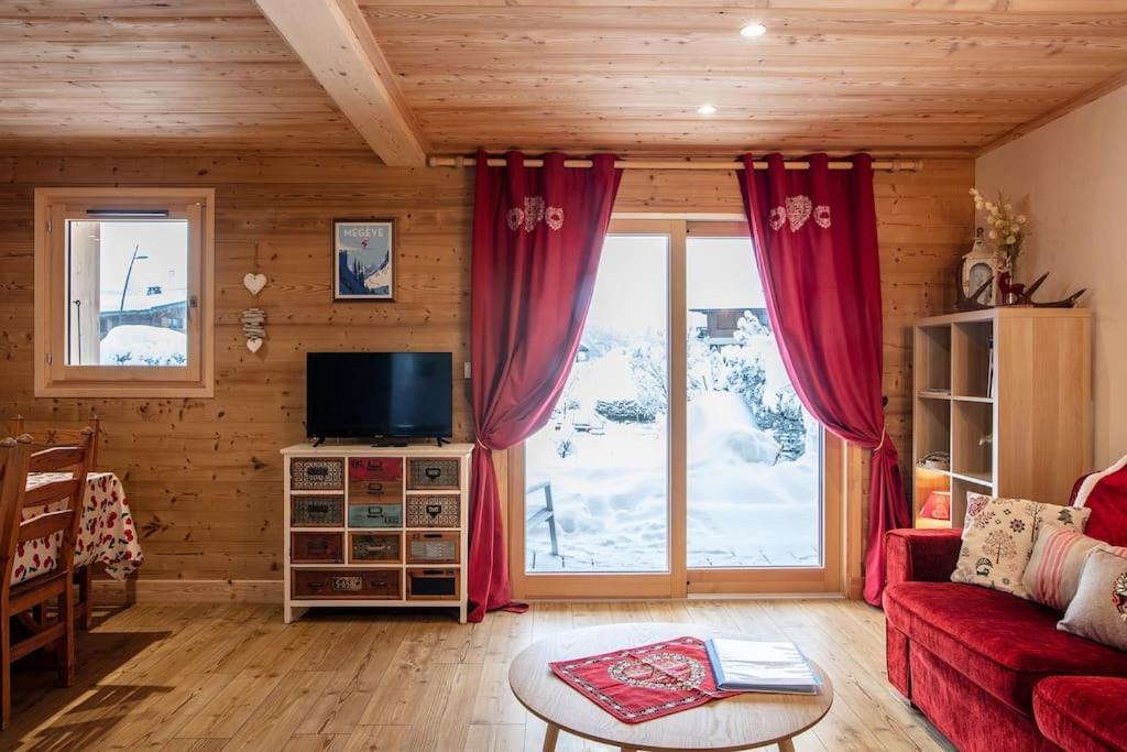 Charmant Appartement Dans Chalet, Coeur De Межев Экстерьер фото